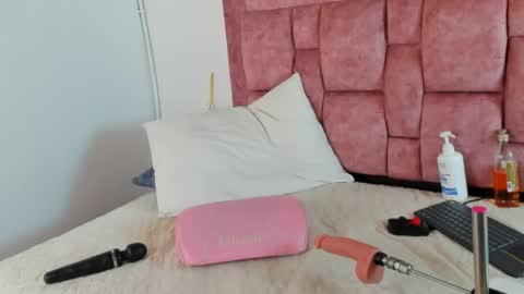 Ana online show from April 2026 09:41:02 PM