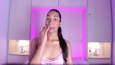 anaacollins_ online show from March 2026 12:05:01 PM