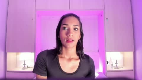 anaacollins_ online show from May 2026 11:59:01 AM