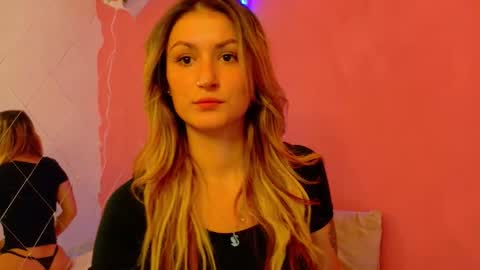 anaayss online show from October 2025 05:18:01 AM