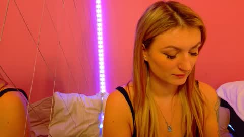 anaayss online show from December 2025 05:45:02 AM