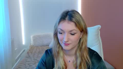 anaayss online show from February 2026 06:40:02 AM