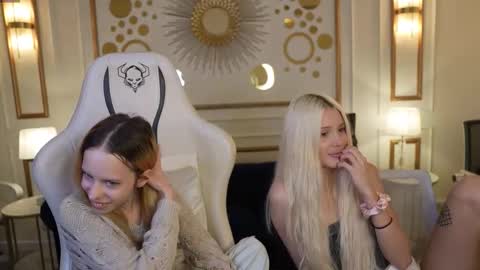 Snapshot of anabel2054 chatting on November 2025 04:19:02 PM Sweet girls online show from November 2025 04:19:02 PM