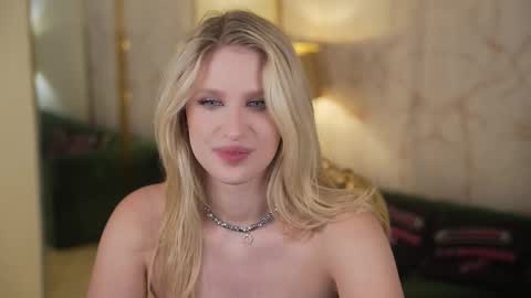 Snapshot of anabel2054 chatting on December 2025 09:01:02 PM Sweet girls online show from December 2025 09:01:02 PM