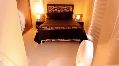 Snapshot of anabel_25 chatting on October 2025 04:00:01 PM Anabel online show from October 2025 04:00:01 PM