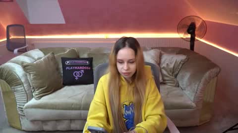 Snapshot of anabel_team054 chatting on November 2025 11:12:02 AM PLAYHARD054 online show from November 2025 11:12:02 AM