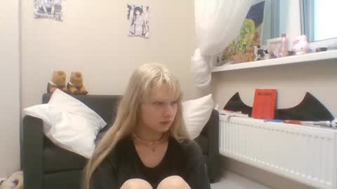Snapshot of anabelbrando chatting on July 2026 04:11:01 PM Malvina online show from July 2026 04:11:01 PM