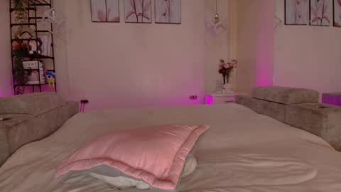    online show from September 2025 05:34:01 PM