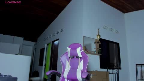 Snapshot of anabellabonariva chatting on December 2025 12:07:01 AM Anabella online show from December 2025 12:07:01 AM