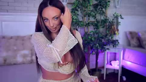 Snapshot of anabellastar chatting on July 2026 03:53:01 AM anabellastar online show from July 2026 03:53:01 AM