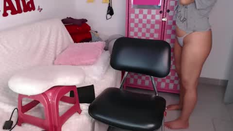 Snapshot of anabellered chatting on November 2025 10:48:02 AM Ana online show from November 2025 10:48:02 AM