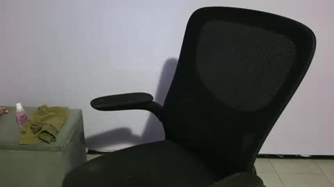 Snapshot of anabelucci_ chatting on May 2026 01:47:01 AM anabelucci_ online show from May 2026 01:47:01 AM
