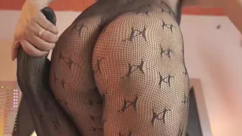 Ana Sofia Cooper online show from October 2025 07:47:01 PM