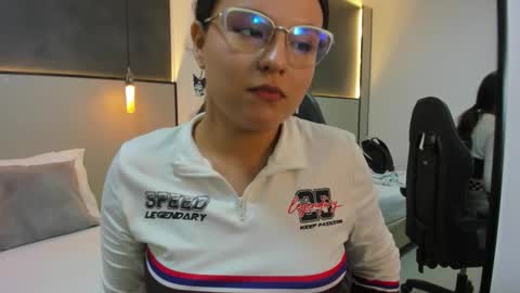 A N A H I online show from December 2025 09:30:01 PM