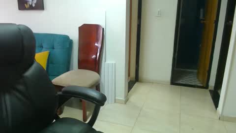 Snapshot of anaids_dam chatting on October 2025 12:52:02 PM anaids online show from October 2025 12:52:02 PM