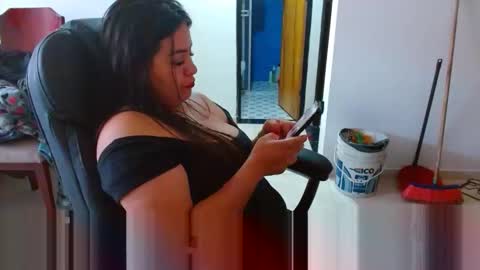 Snapshot of anaids_dam chatting on December 2025 03:40:02 PM anaids online show from December 2025 03:40:02 PM