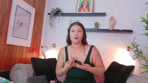 Anaise  online show from November 2025 11:32:02 AM