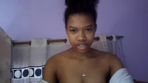 anaissa23 online show from August 2026 07:00:01 AM