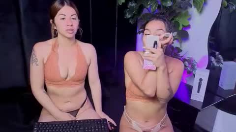 AbbyAndAntonela online show from April 2026 01:53:02 PM