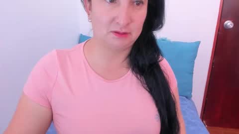 Snapshot of anamaria288 chatting on November 2025 03:12:01 PM anamaria288 online show from November 2025 03:12:01 PM