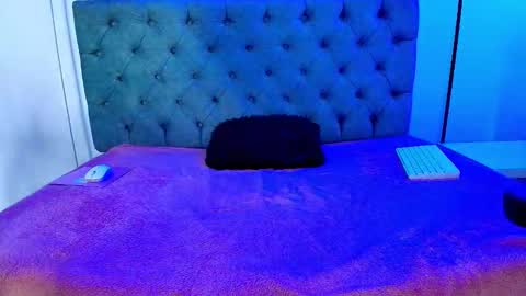  Ana Maria  online show from November 2025 07:56:02 PM