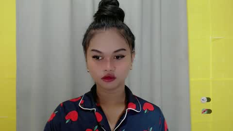 Snapshot of anaruru_ chatting on January 2025 06:06:02 AM ANA online show from January 2025 06:06:02 AM