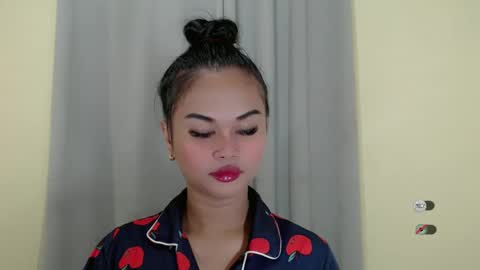 Snapshot of anaruru_ chatting on February 2025 05:33:01 PM ANA online show from February 2025 05:33:01 PM