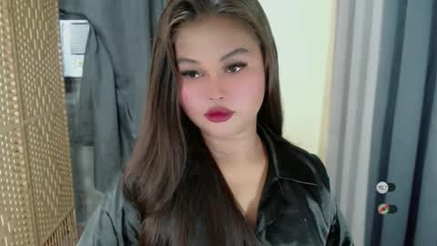 Snapshot of anaruru_ chatting on November 2025 03:17:02 PM ANA online show from November 2025 03:17:02 PM