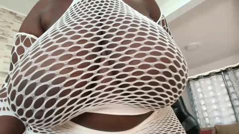 Snapshot of anaspencerx chatting on February 2025 01:43:02 PM ana online show from February 2025 01:43:02 PM