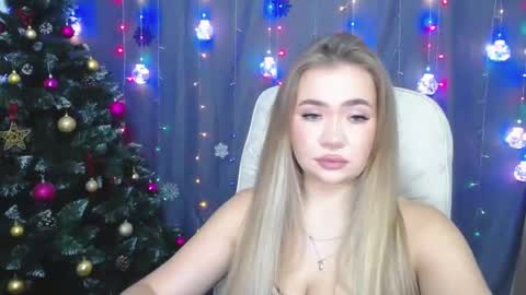 Snapshot of anastacyyellig chatting on December 2024 01:06:01 AM anastacyyellig online show from December 2024 01:06:01 AM