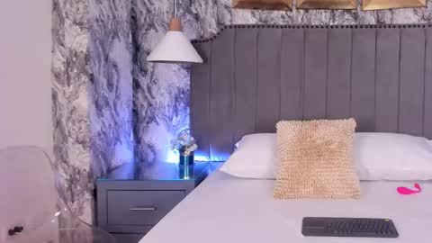 Snapshot of anastasia_steelegb chatting on September 2025 12:09:02 PM Mia online show from September 2025 12:09:02 PM