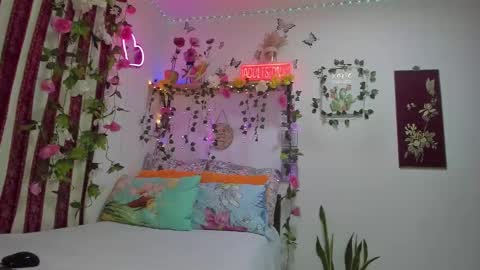 Independent online show from November 2025 03:34:01 PM