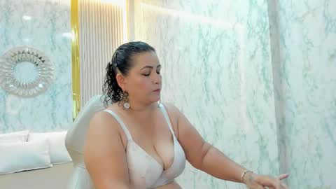 Snapshot of anavelvett chatting on January 2026 03:23:01 AM Ana Velvett online show from January 2026 03:23:01 AM