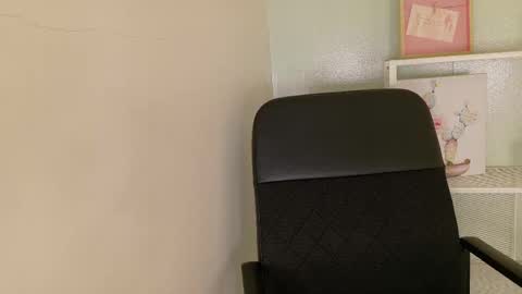 Kendra  online show from October 2025 10:22:02 AM