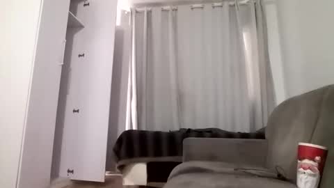 Snapshot of andemax chatting on December 2024 09:40:02 AM And 16.8 online show from December 2024 09:40:02 AM