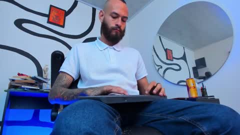 Snapshot of anders_x chatting on November 2025 02:28:02 AM Andrs - online show from November 2025 02:28:02 AM