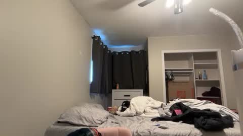 anditspinkxo online show from June 2026 10:18:02 PM