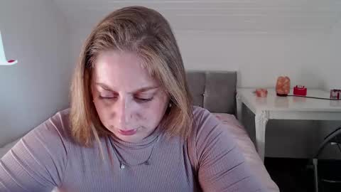 Andorphin online show from December 2025 12:21:02 PM