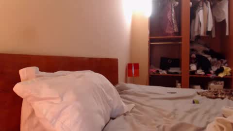 Snapshot of andrasweetie chatting on December 2024 09:59:02 PM Andra online show from December 2024 09:59:02 PM