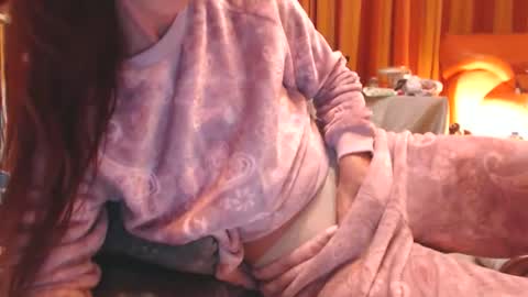 Snapshot of andrasweetie chatting on October 2025 05:54:02 PM Andra online show from October 2025 05:54:02 PM