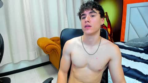 Snapshot of andre_parker chatting on December 2024 11:24:01 PM Andre Parker online show from December 2024 11:24:01 PM