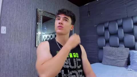 Snapshot of andre_parker chatting on January 2025 10:41:01 PM Andre Parker online show from January 2025 10:41:01 PM