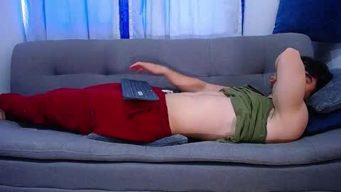 Snapshot of andre_parker chatting on September 2025 08:43:01 PM Andre Parker online show from September 2025 08:43:01 PM