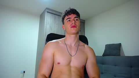 Snapshot of andre_parker chatting on June 2026 12:41:02 AM Andre Parker online show from June 2026 12:41:02 AM