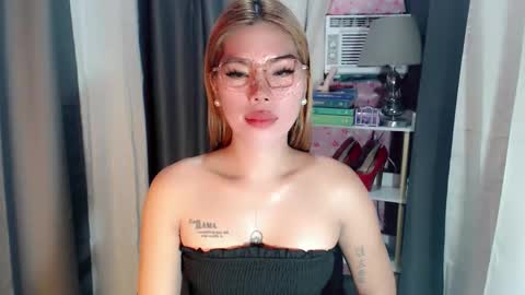 andrea06121998 online show from February 2026 07:23:02 AM