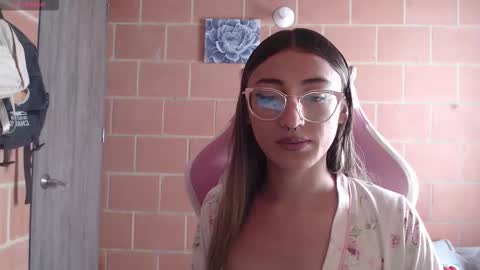 Andrea  online show from February 2026 02:01:02 PM