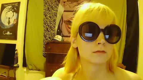andrea online show from December 2025 11:57:02 PM