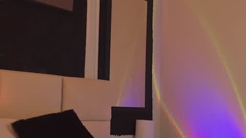 Snapshot of andrea_gomes_ chatting on January 2025 03:11:01 PM andrea online show from January 2025 03:11:01 PM