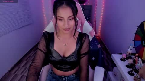 Snapshot of andrea_kinky chatting on February 2025 09:53:02 PM andrea_kinky online show from February 2025 09:53:02 PM