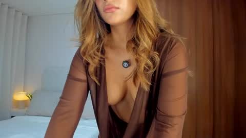 Snapshot of andrea_martini_ chatting on June 2026 03:25:01 AM andrea online show from June 2026 03:25:01 AM